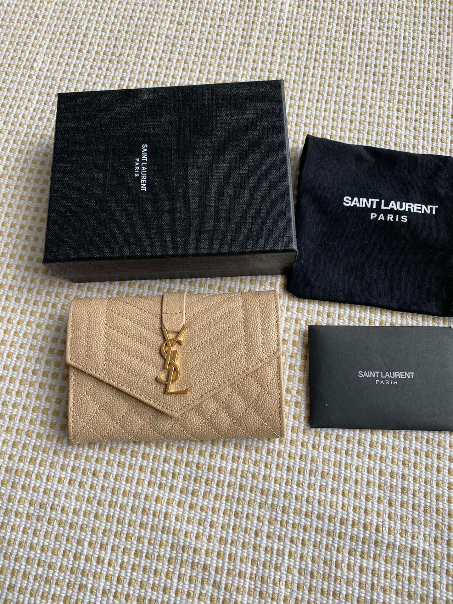 입생로랑 여자 지갑