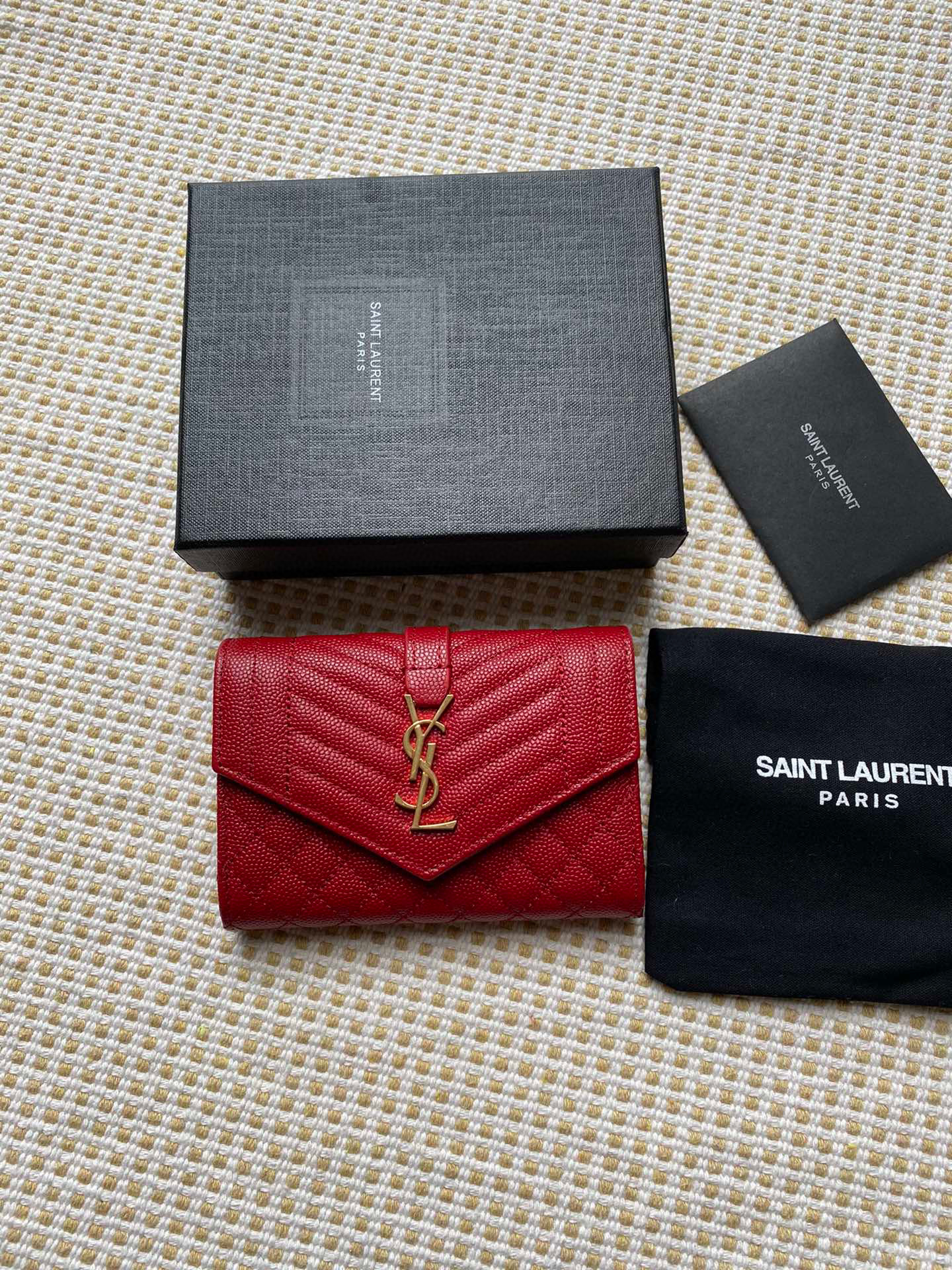 입생로랑 여자 지갑