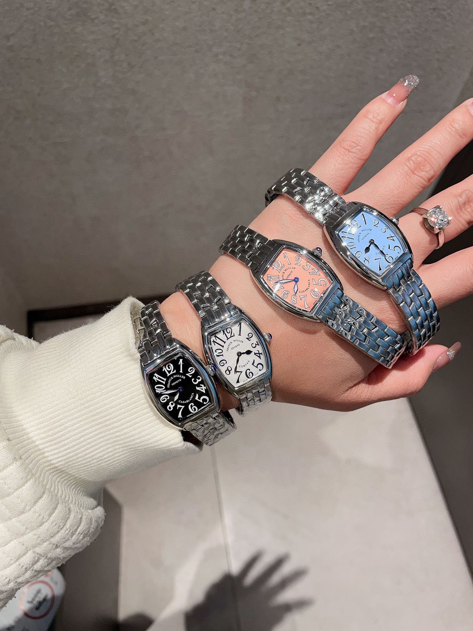 프랭크뮬러 A급 여자 시계 4컬러