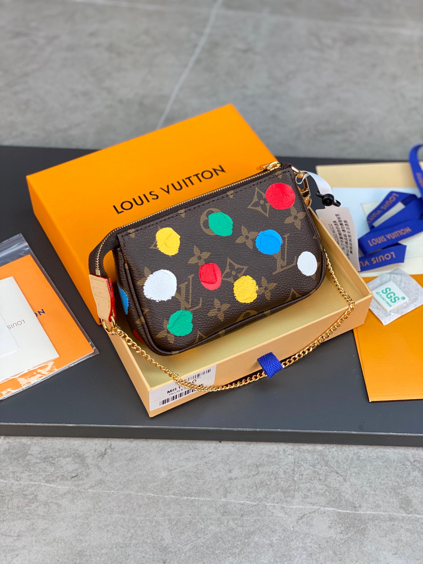 루이비통 여자 미니가방 M81866