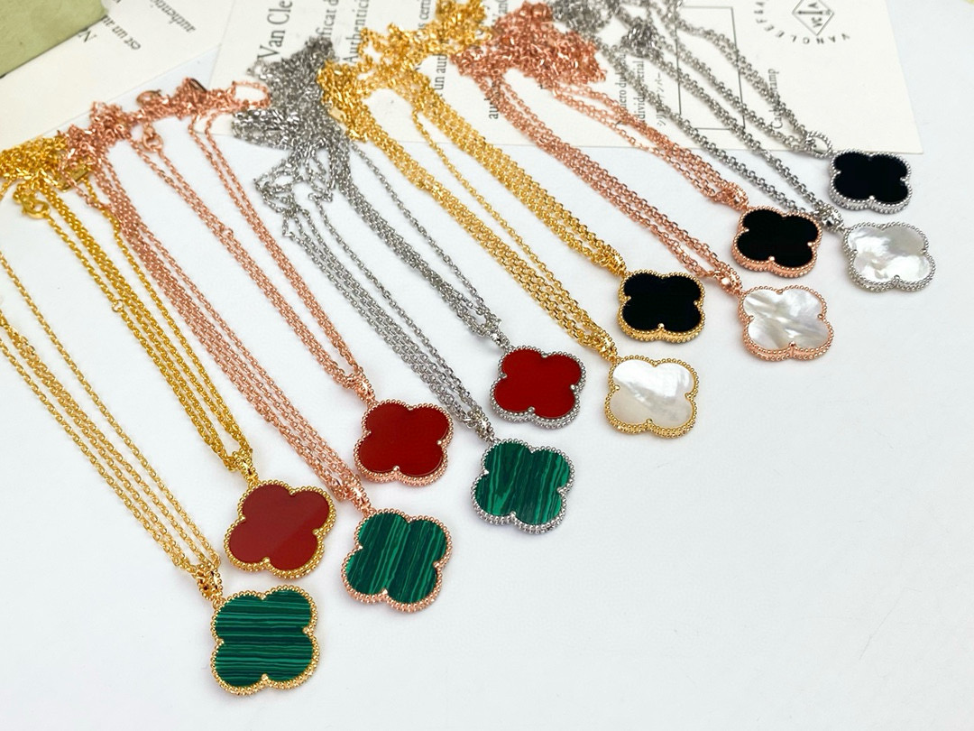 반클리프앤아펠 목걸이