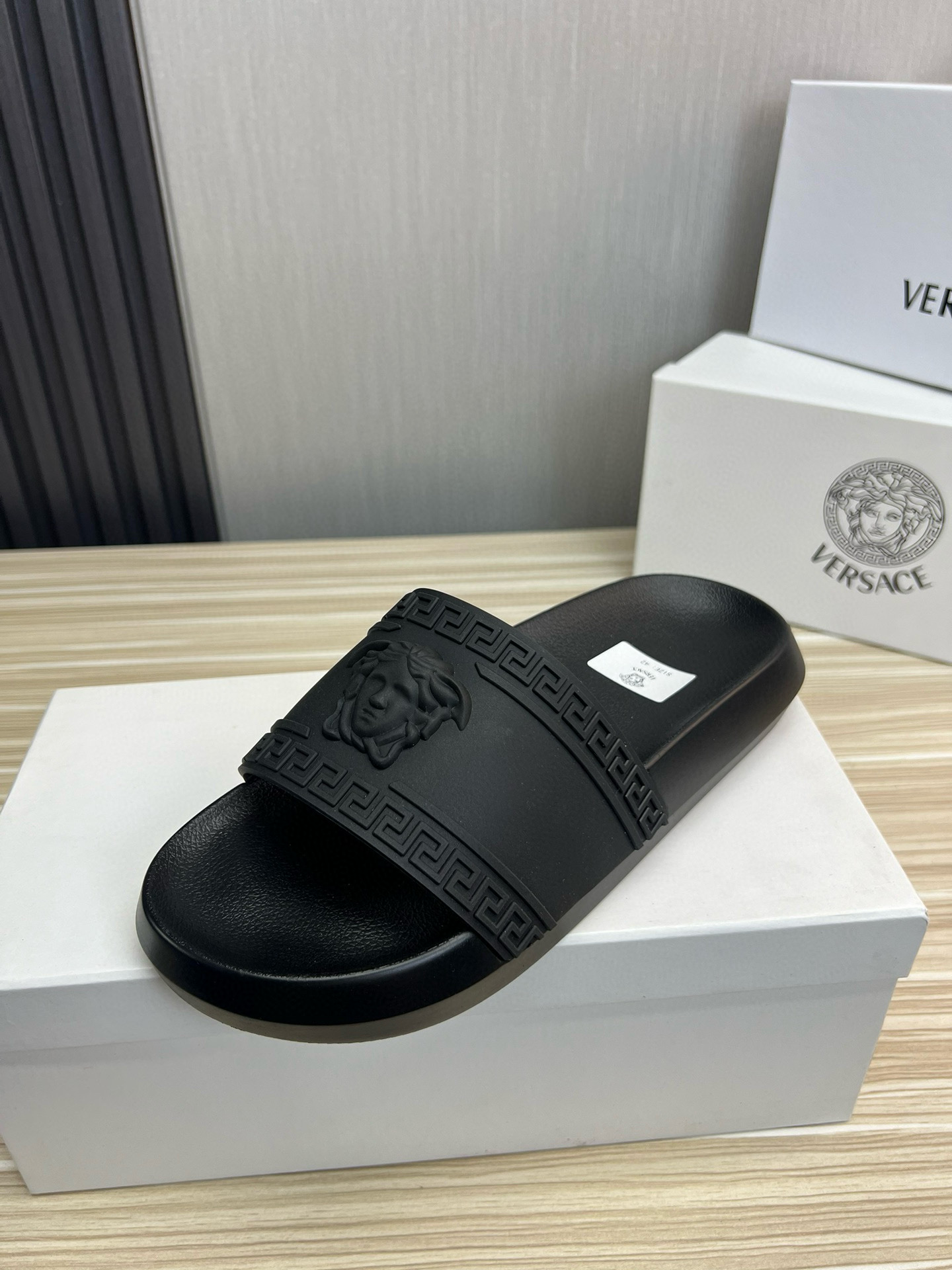 베르사체 남자 슬리퍼