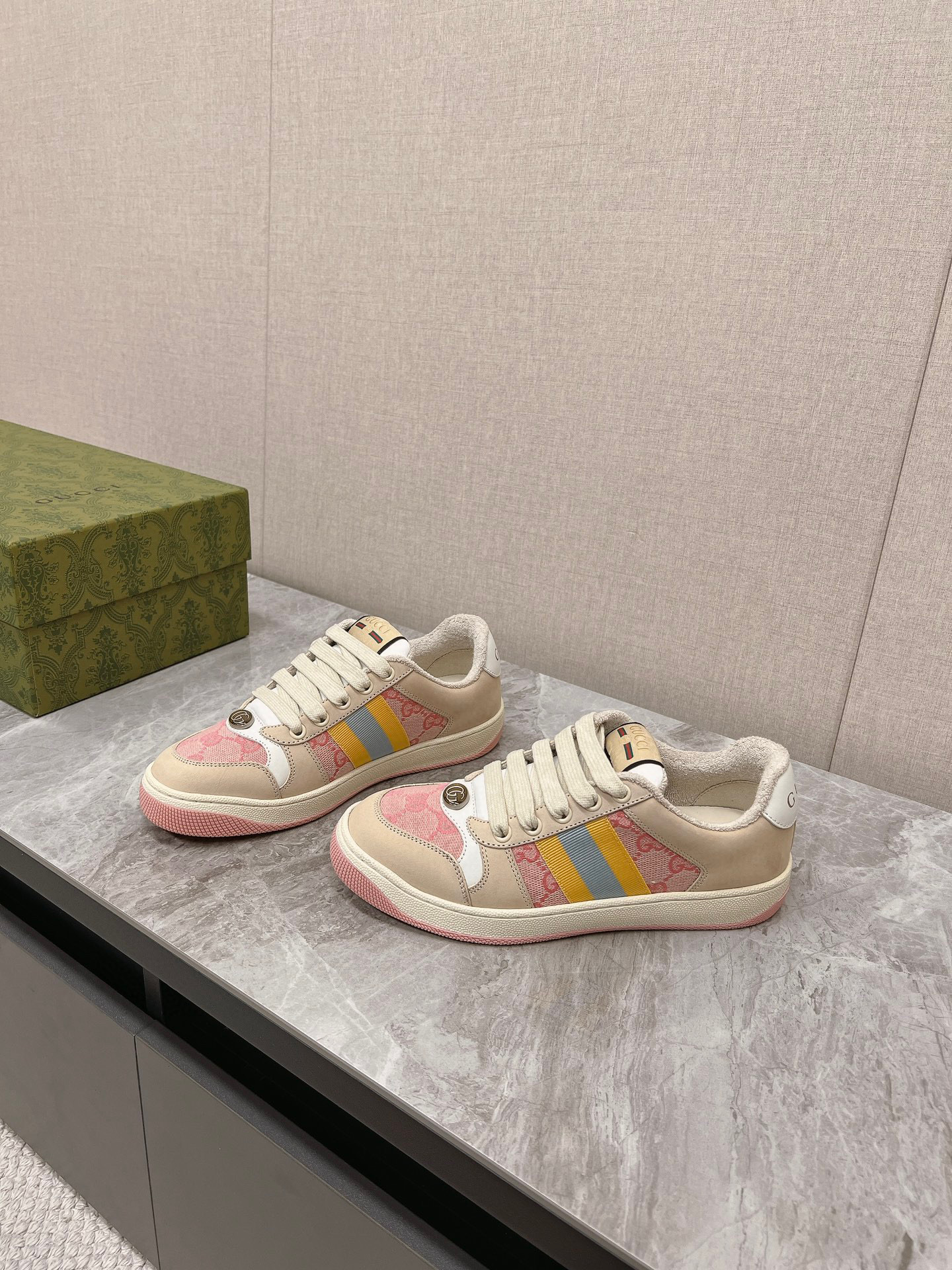 구찌 남녀공용 신발 운동화