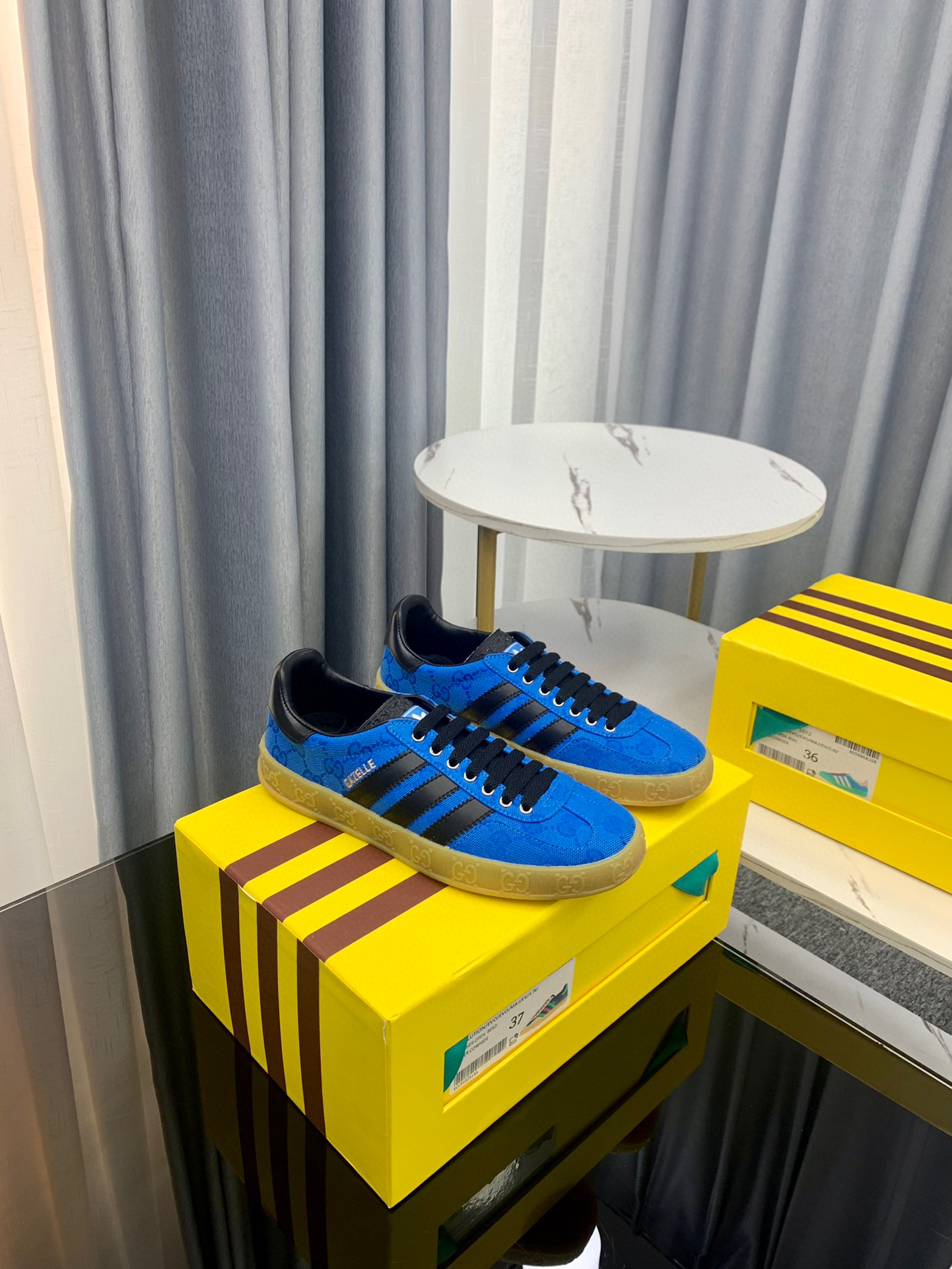 구찌 남녀공용 신발 운동화