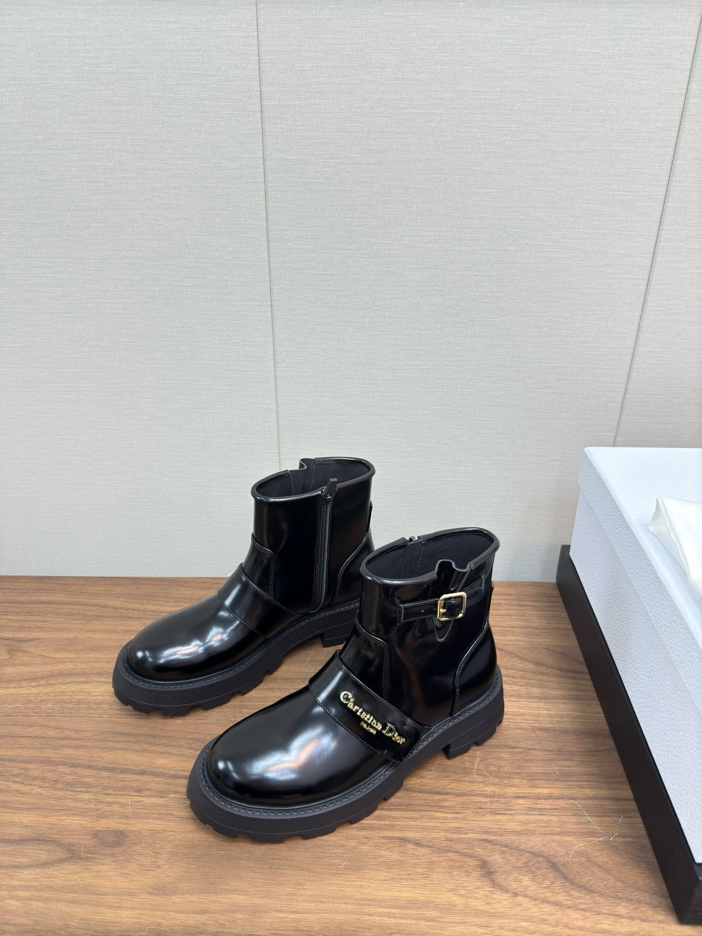 디올 여자 부츠