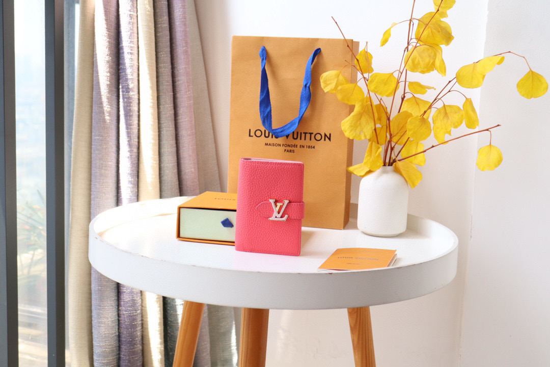 루이비통 여자 반지갑 M82461