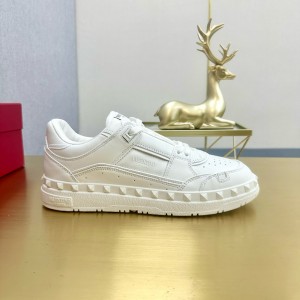 발렌티노 남녀공용 스니커즈 신발 운동화