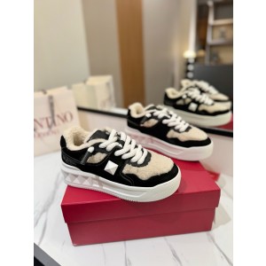 발렌티노 남녀공용 스니커즈 신발 운동화