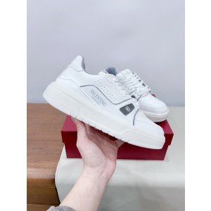 발렌티노 남녀공용 스니커즈 신발 운동화