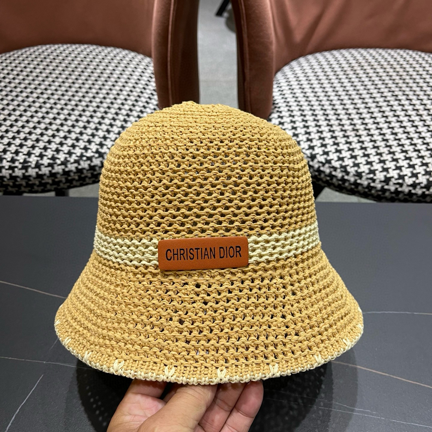 디올 모자
