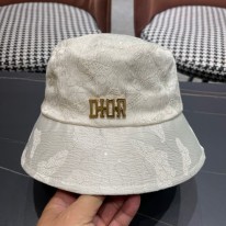 디올 모자