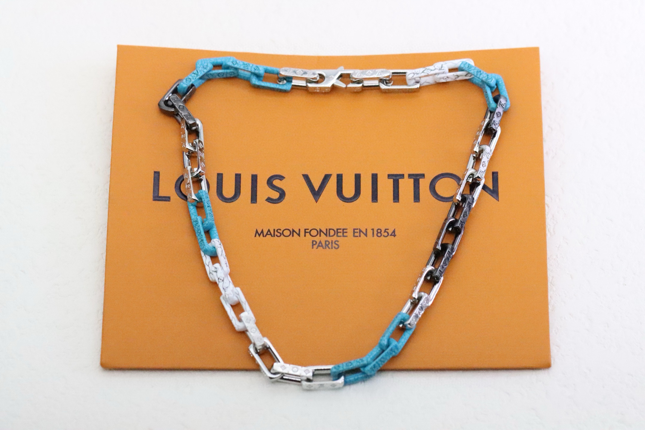 루이비통 목걸이