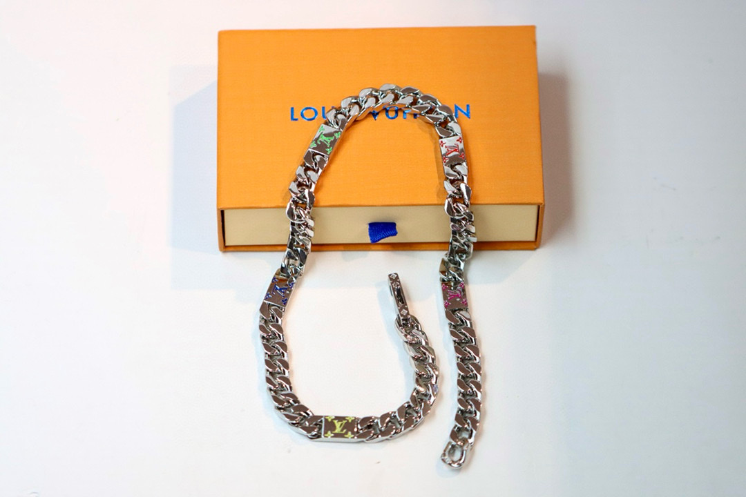 루이비통 목걸이