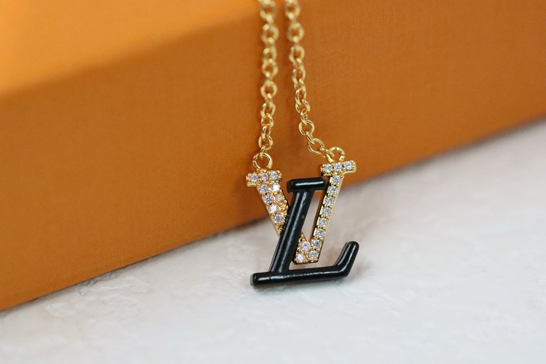 루이비통 목걸이