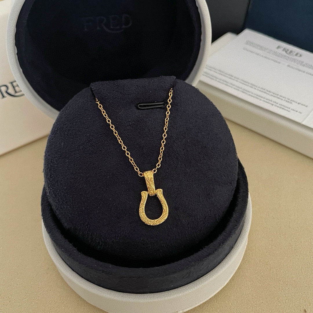 프레드 목걸이