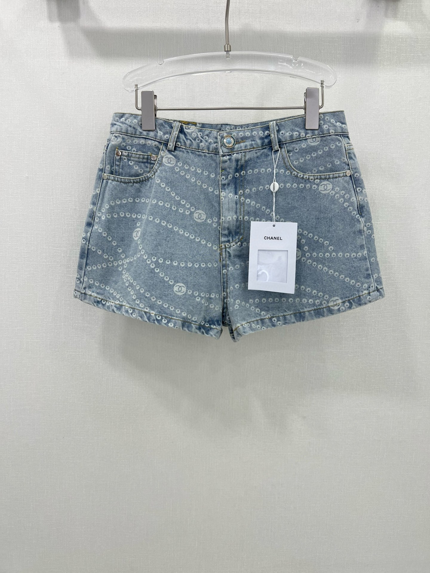 샤넬 여자  반바지