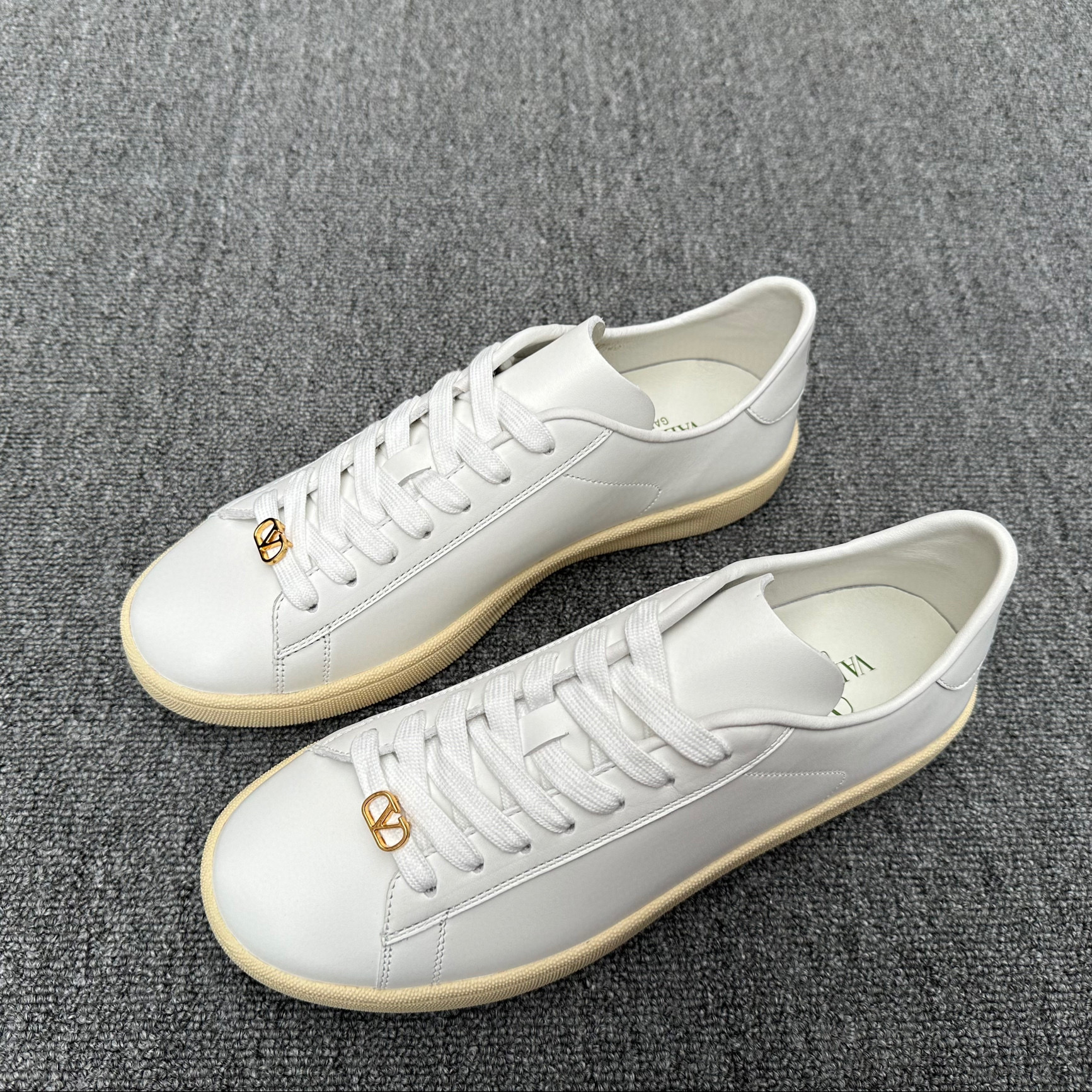 발렌티노 키높이 3.5cm 남자 스니커즈 신발 운동화