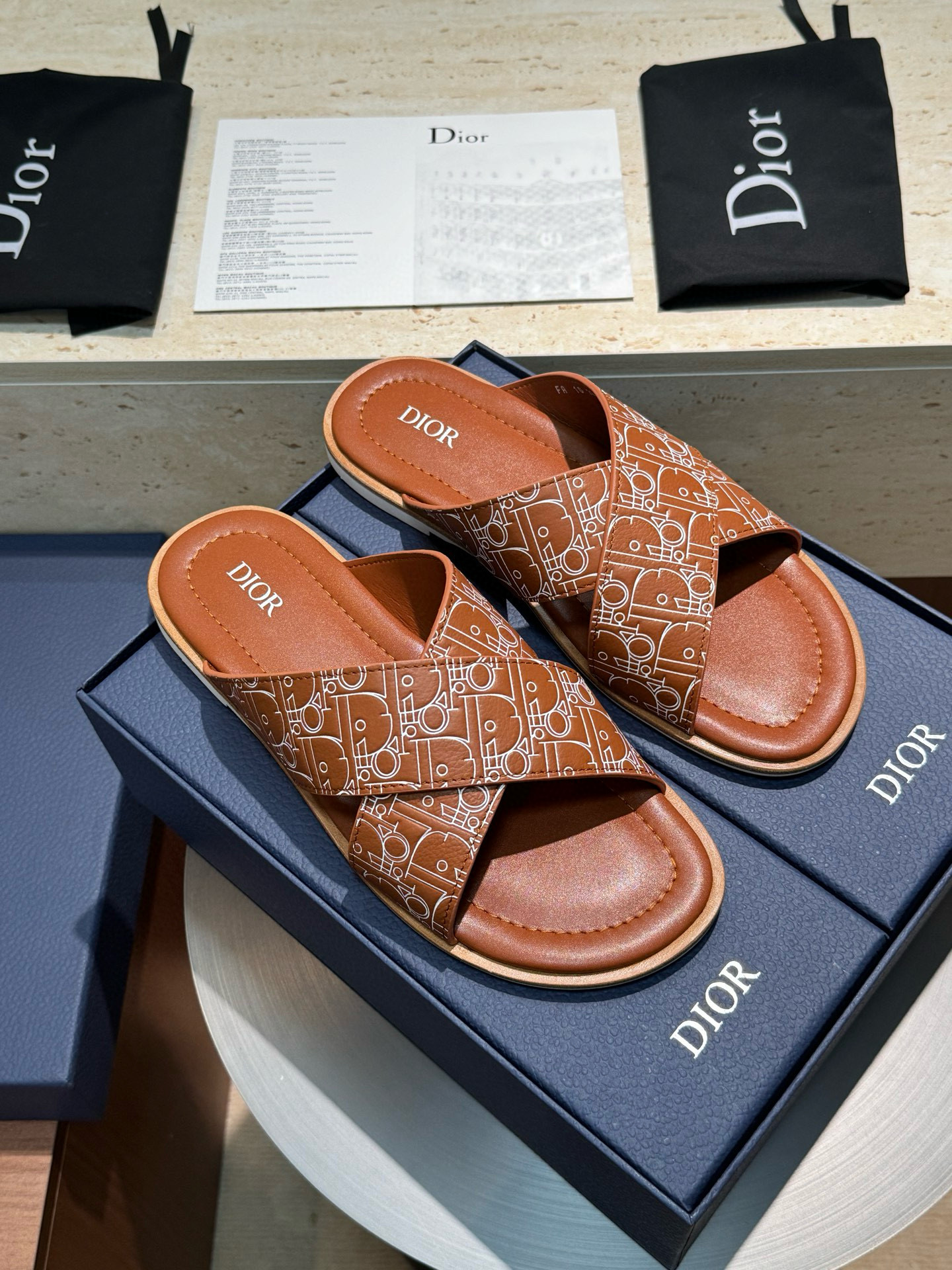 디올 남자 슬리퍼