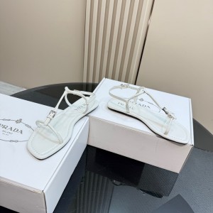 프라다 여자 샌들