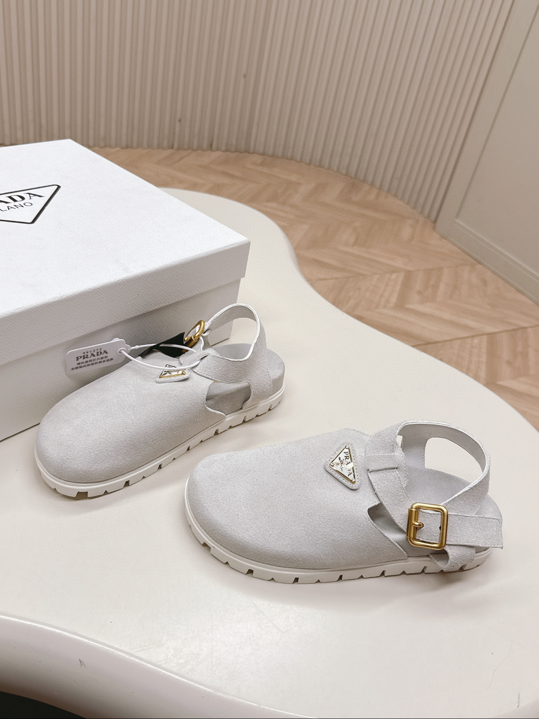 프라다 여자 샌들