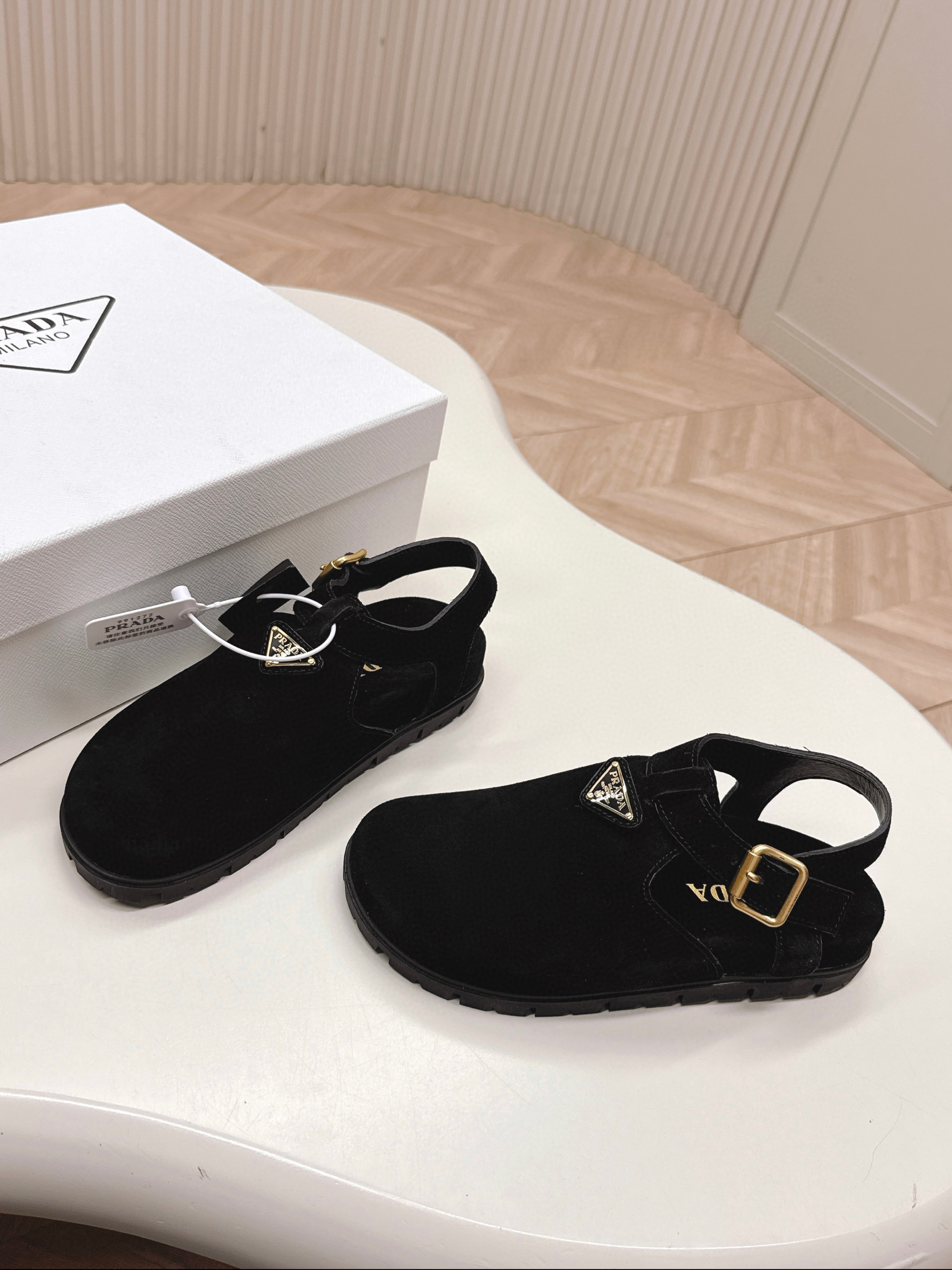 프라다 여자 샌들