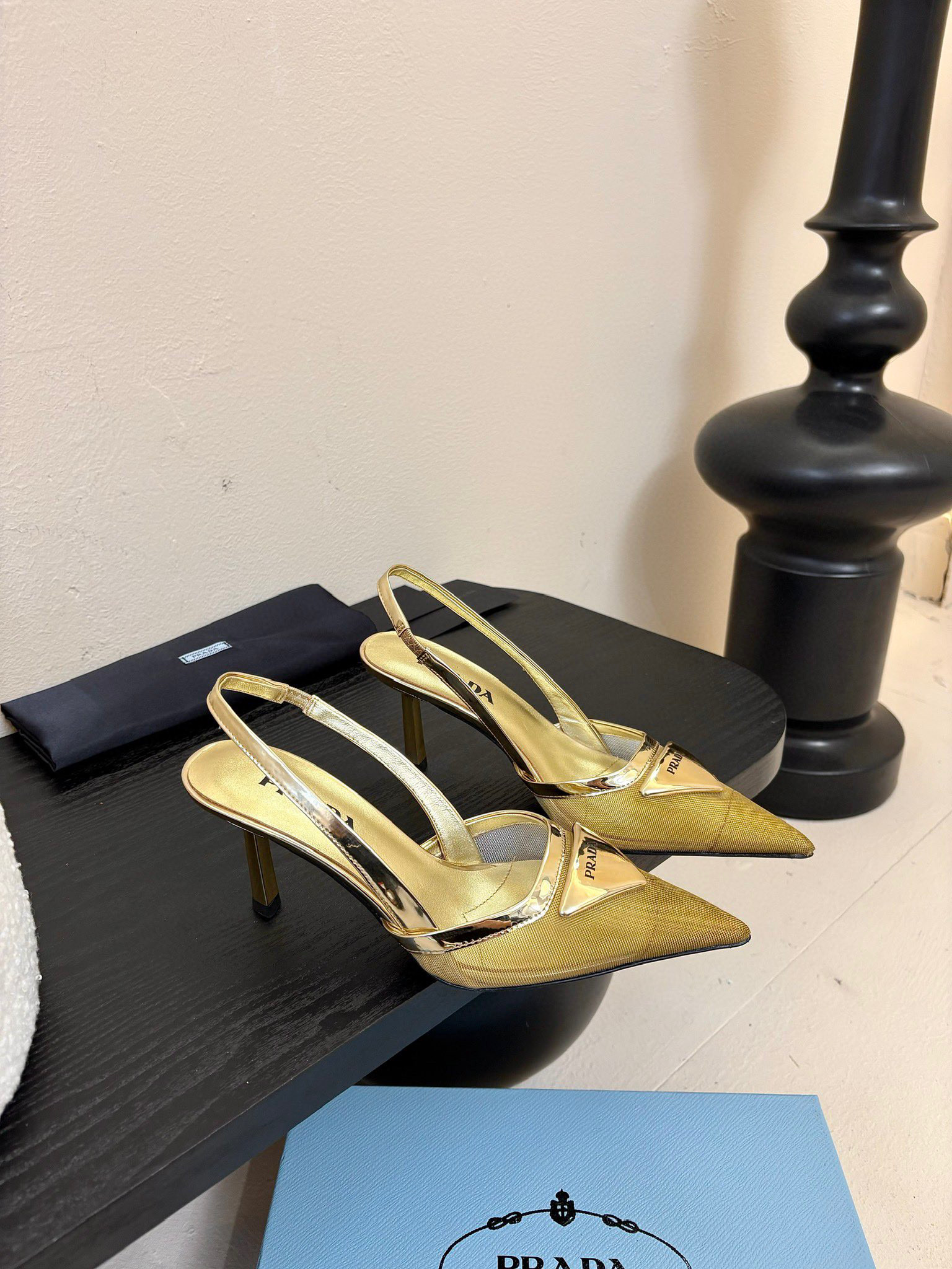 프라다 여자 샌들 8.5cm
