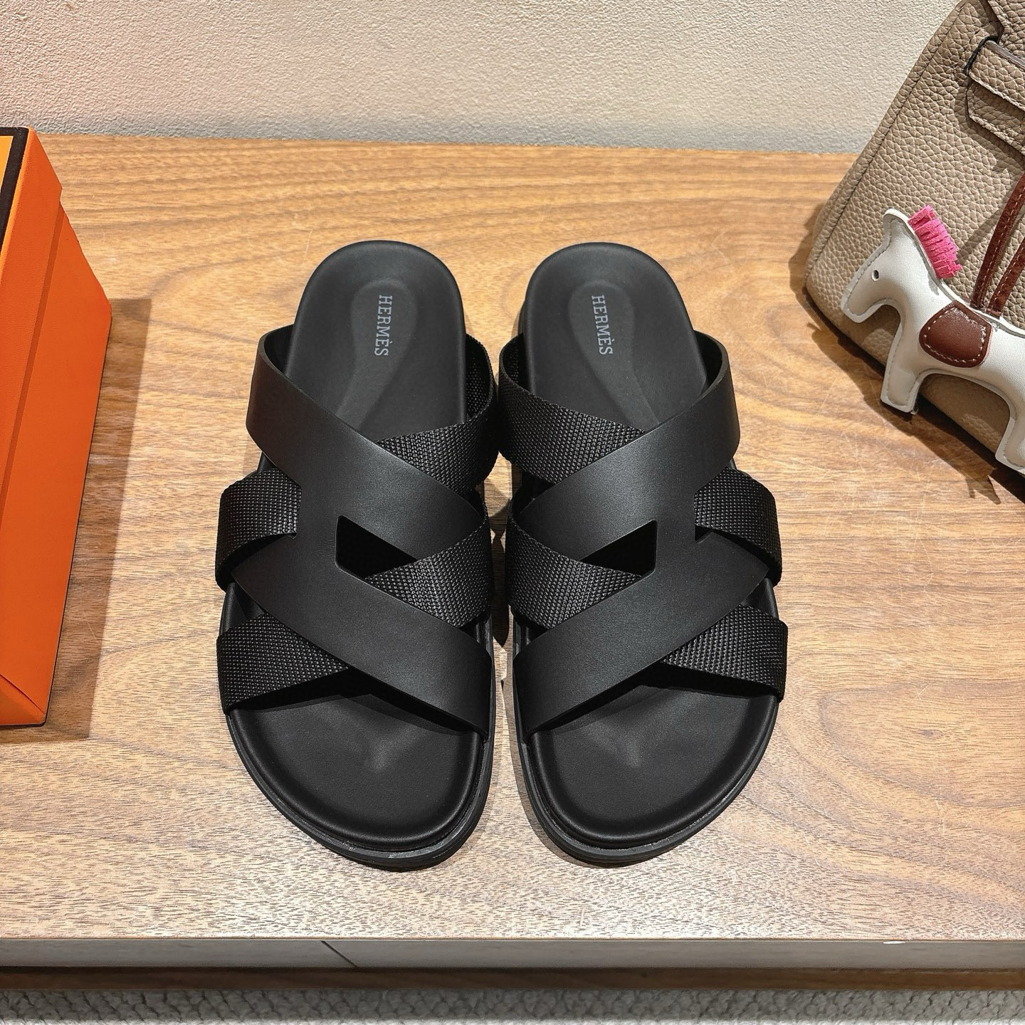 에르메스 남녀공용 슬리퍼