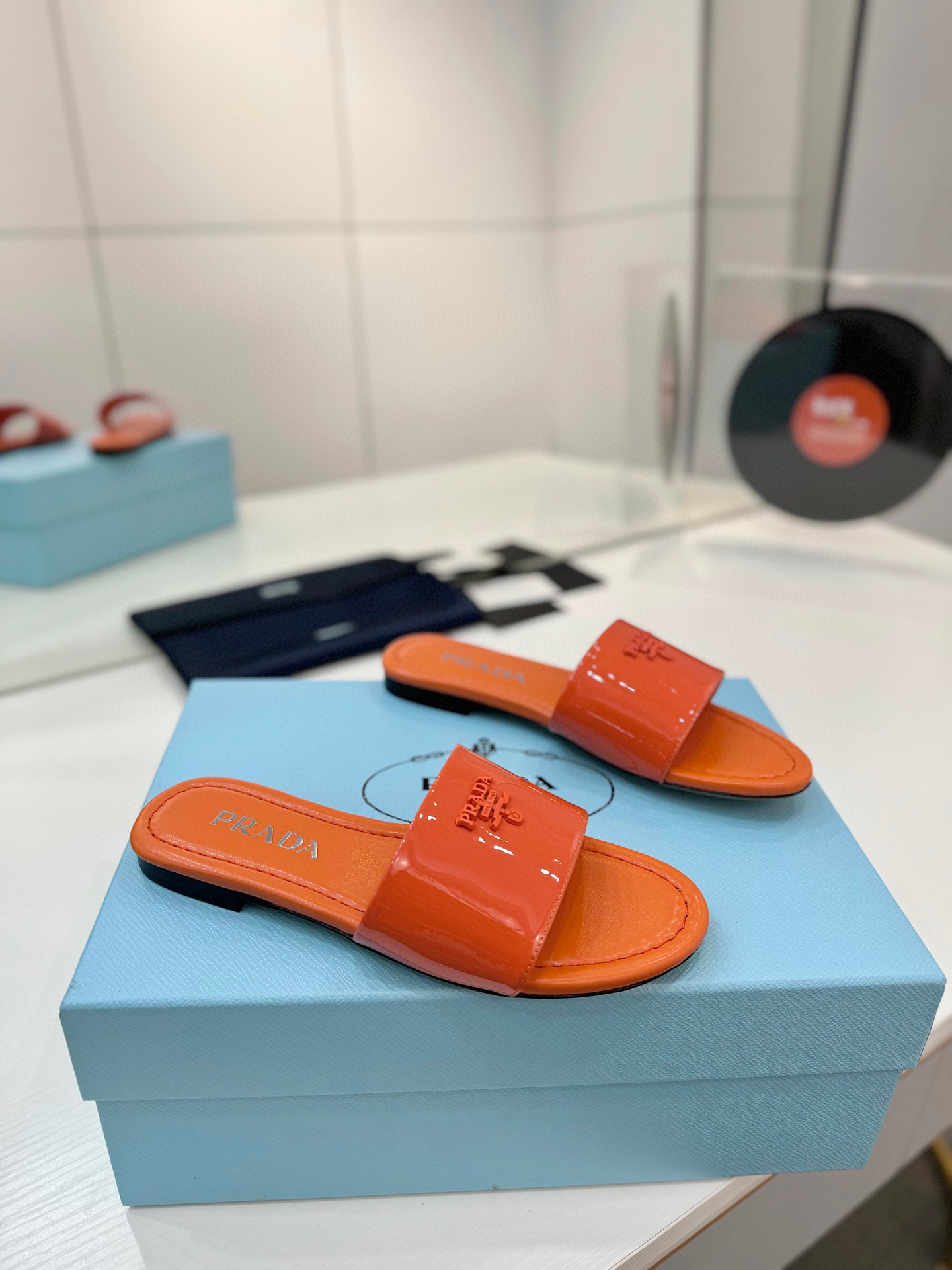 프라다 여자 슬리퍼