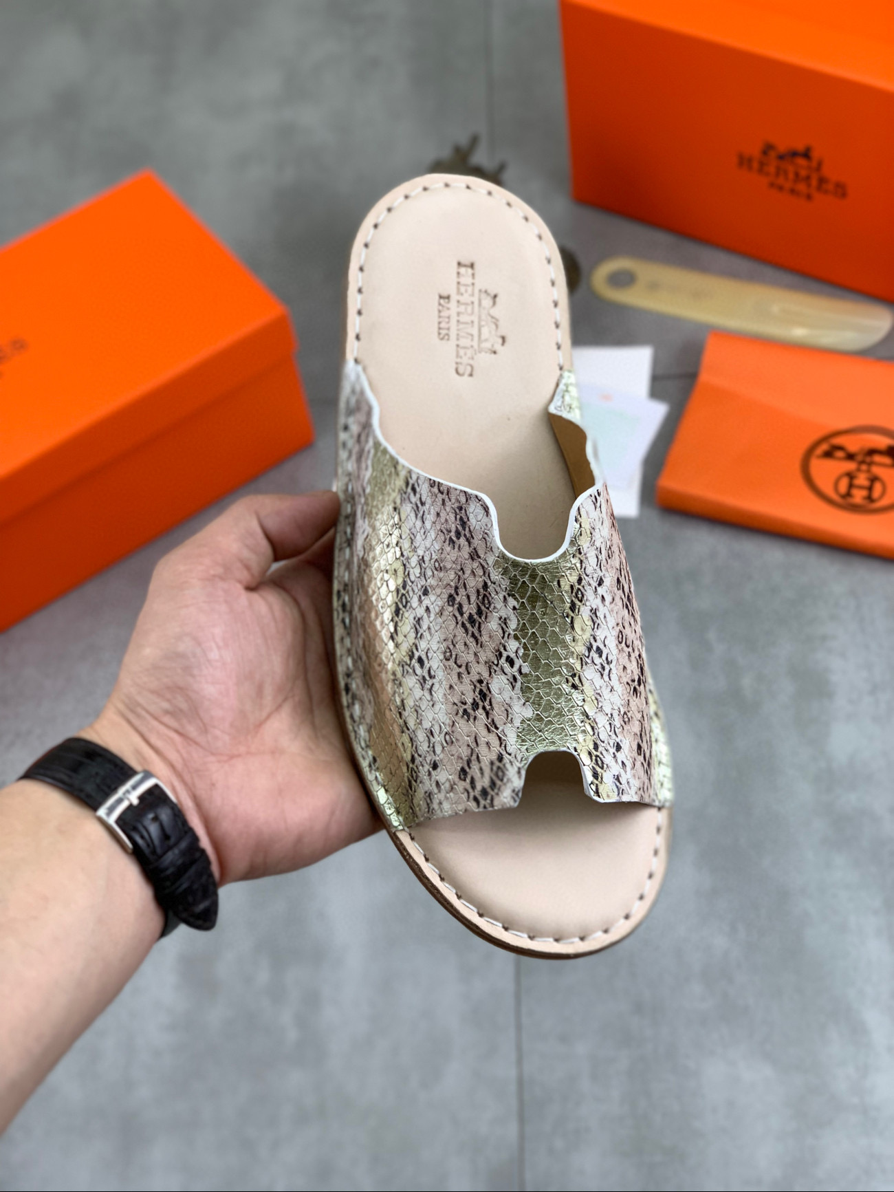 에르메스 남자 슬리퍼