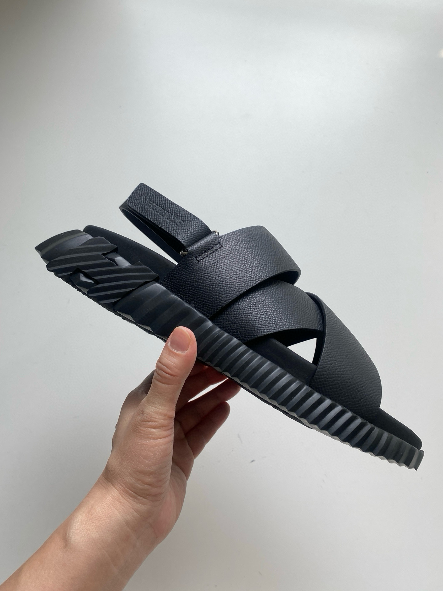 에르메스 남자 샌들