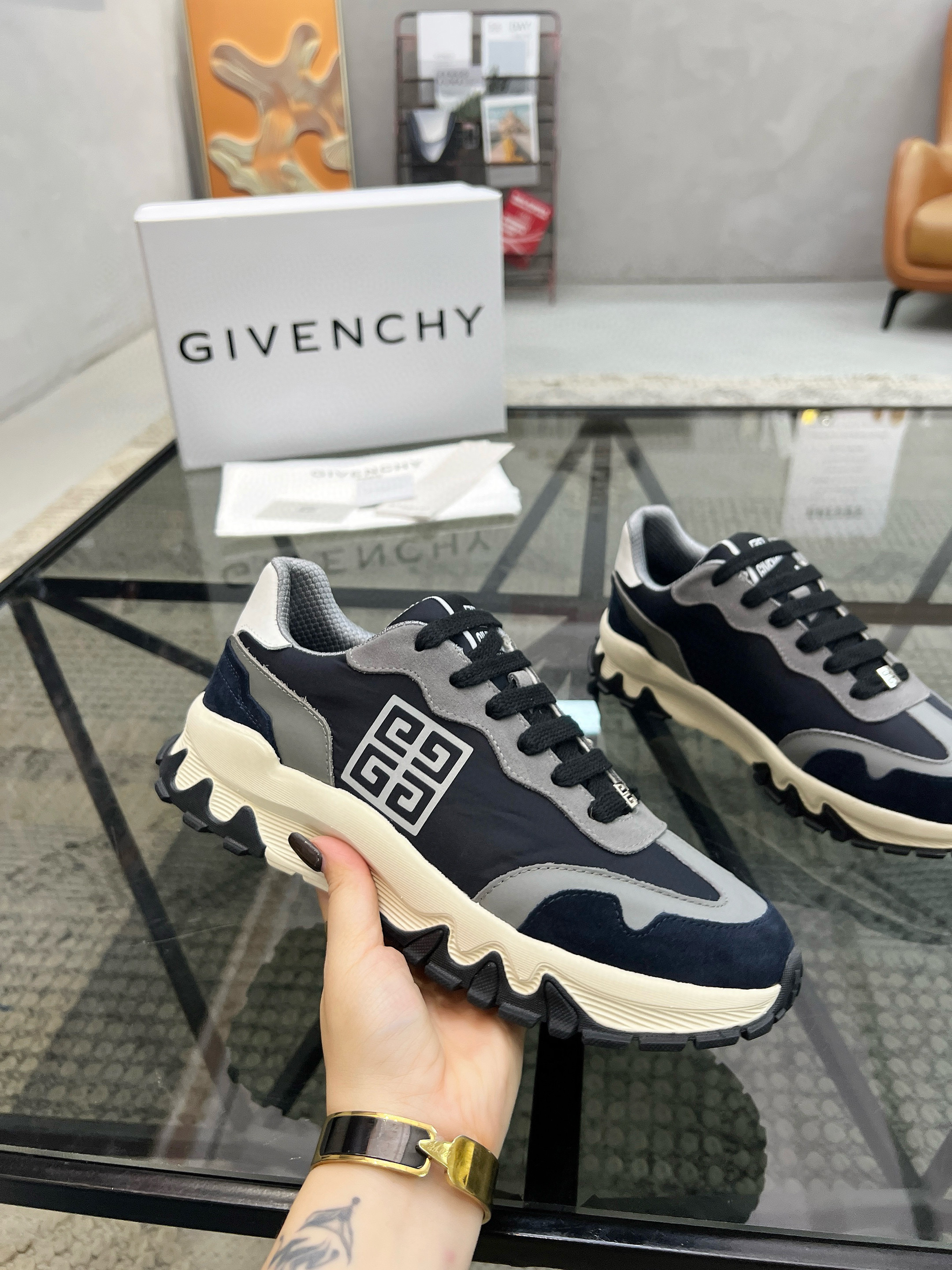 지방시 남자 신발 운동화 스니커즈