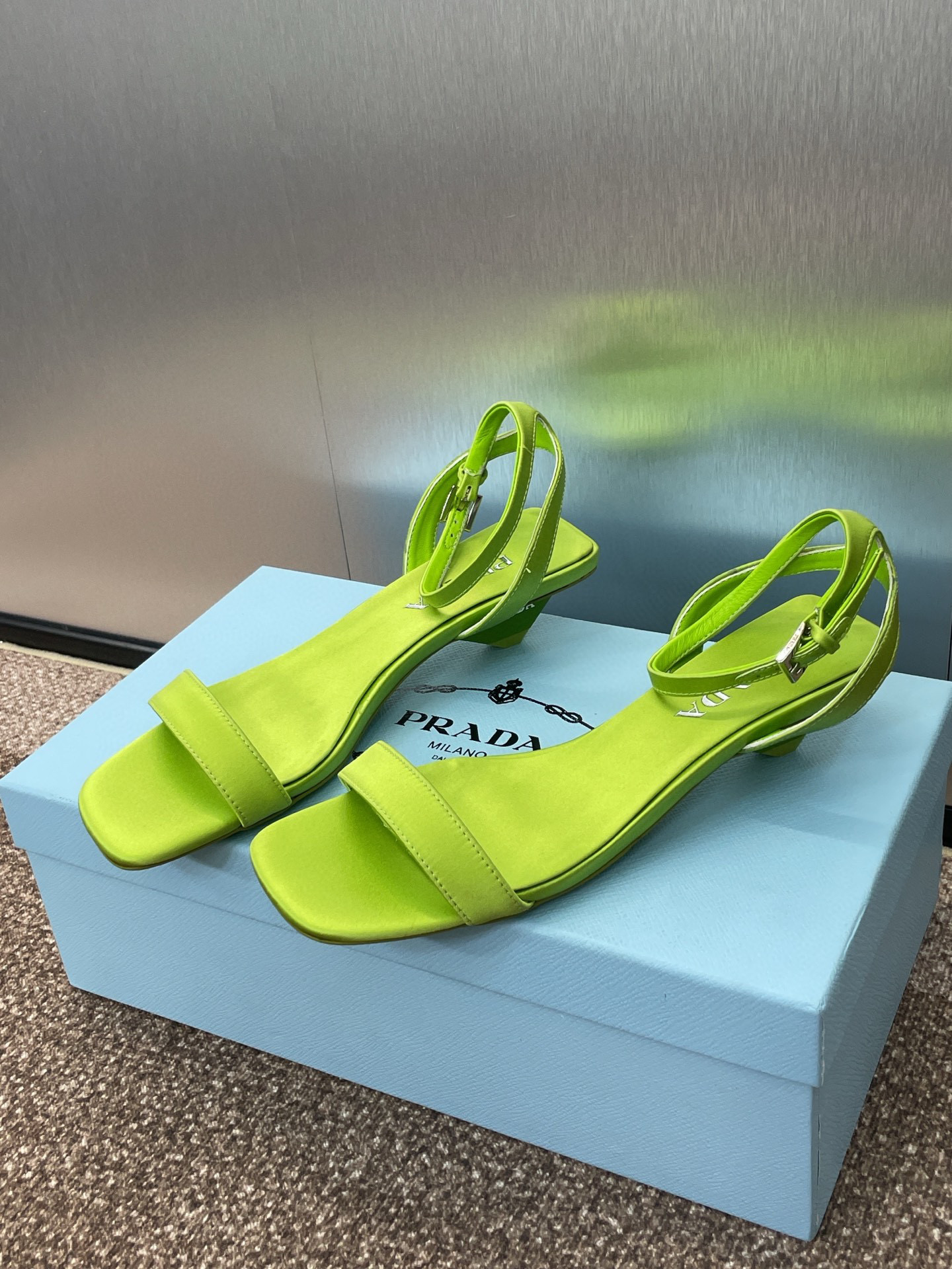 프라다 여자 샌들 3.5cm
