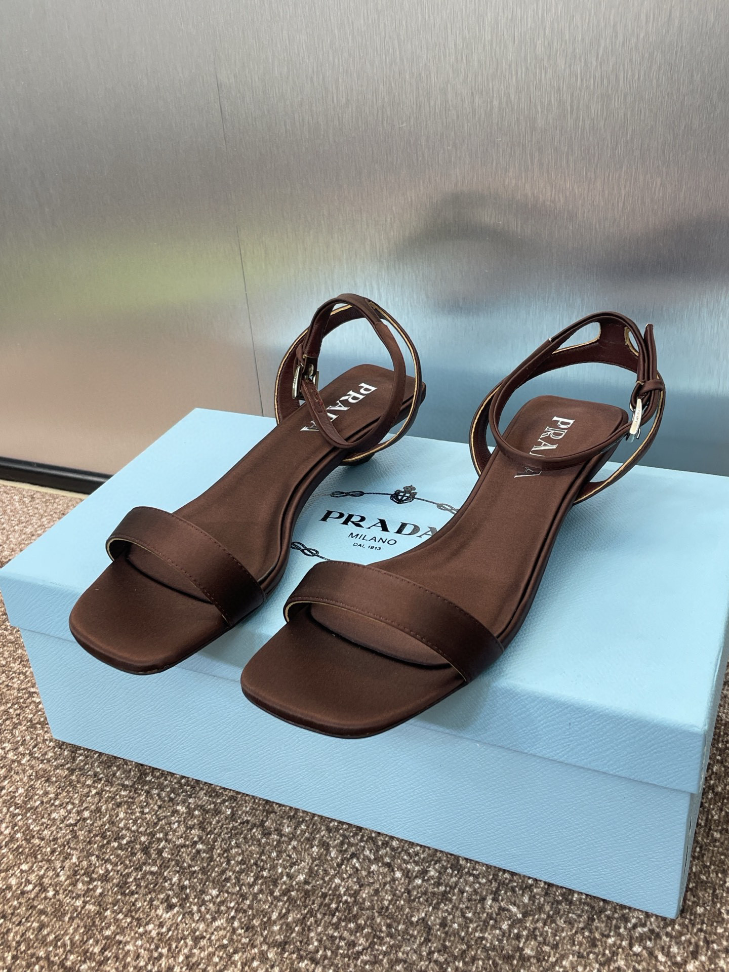 프라다 여자 샌들 3.5cm