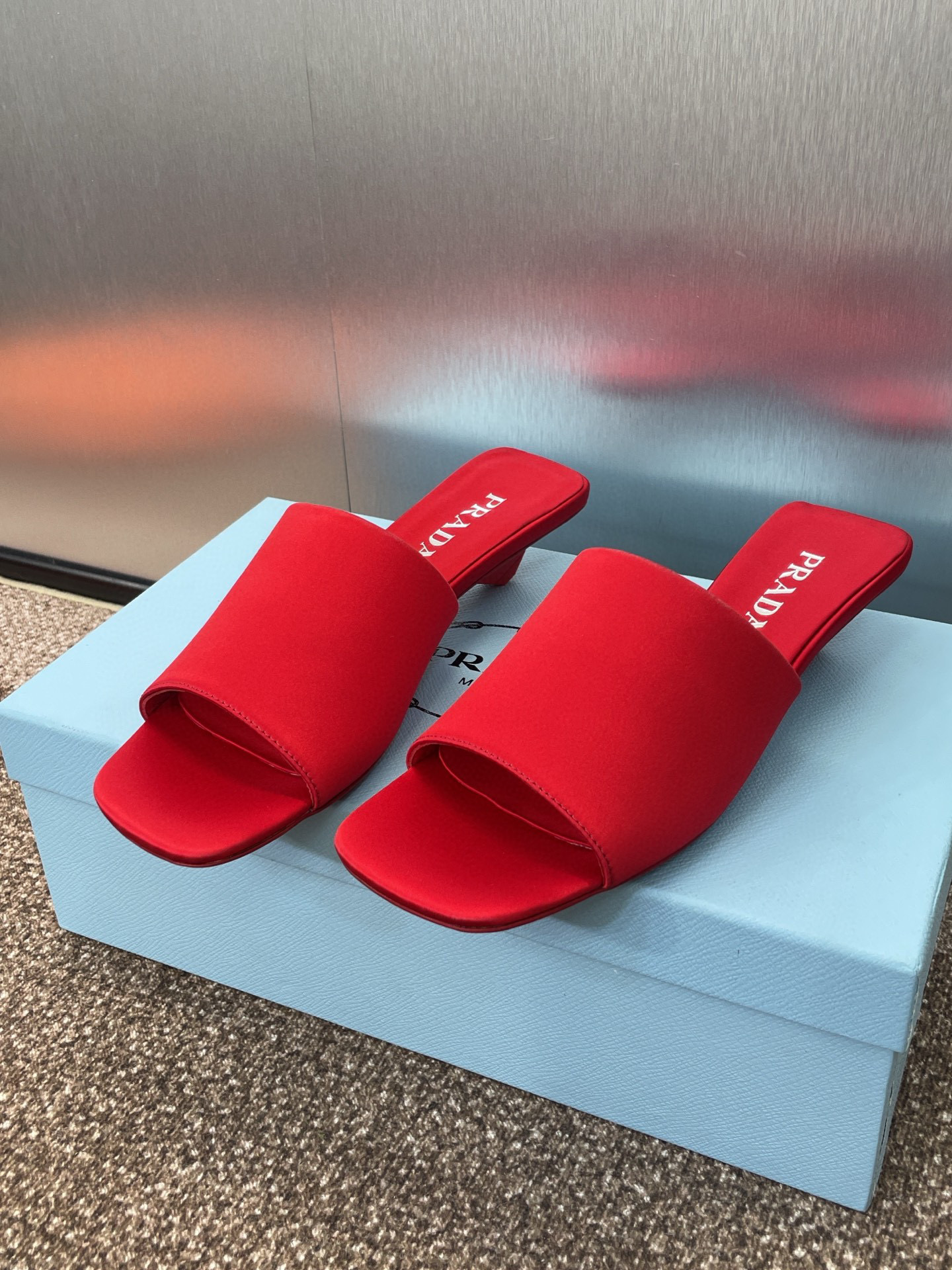 프라다 여자 슬리퍼 3.5cm