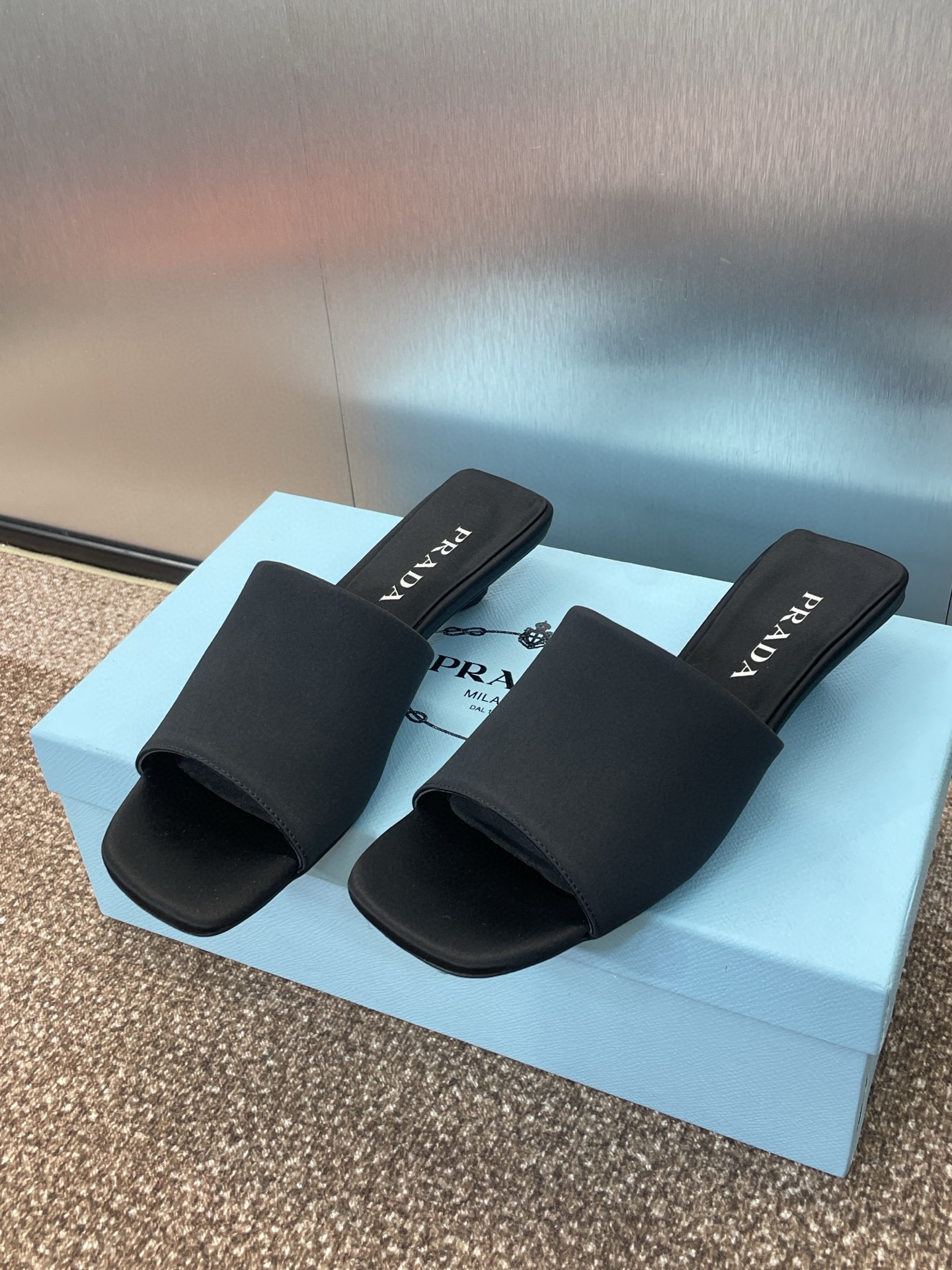 프라다 여자 슬리퍼 3.5cm
