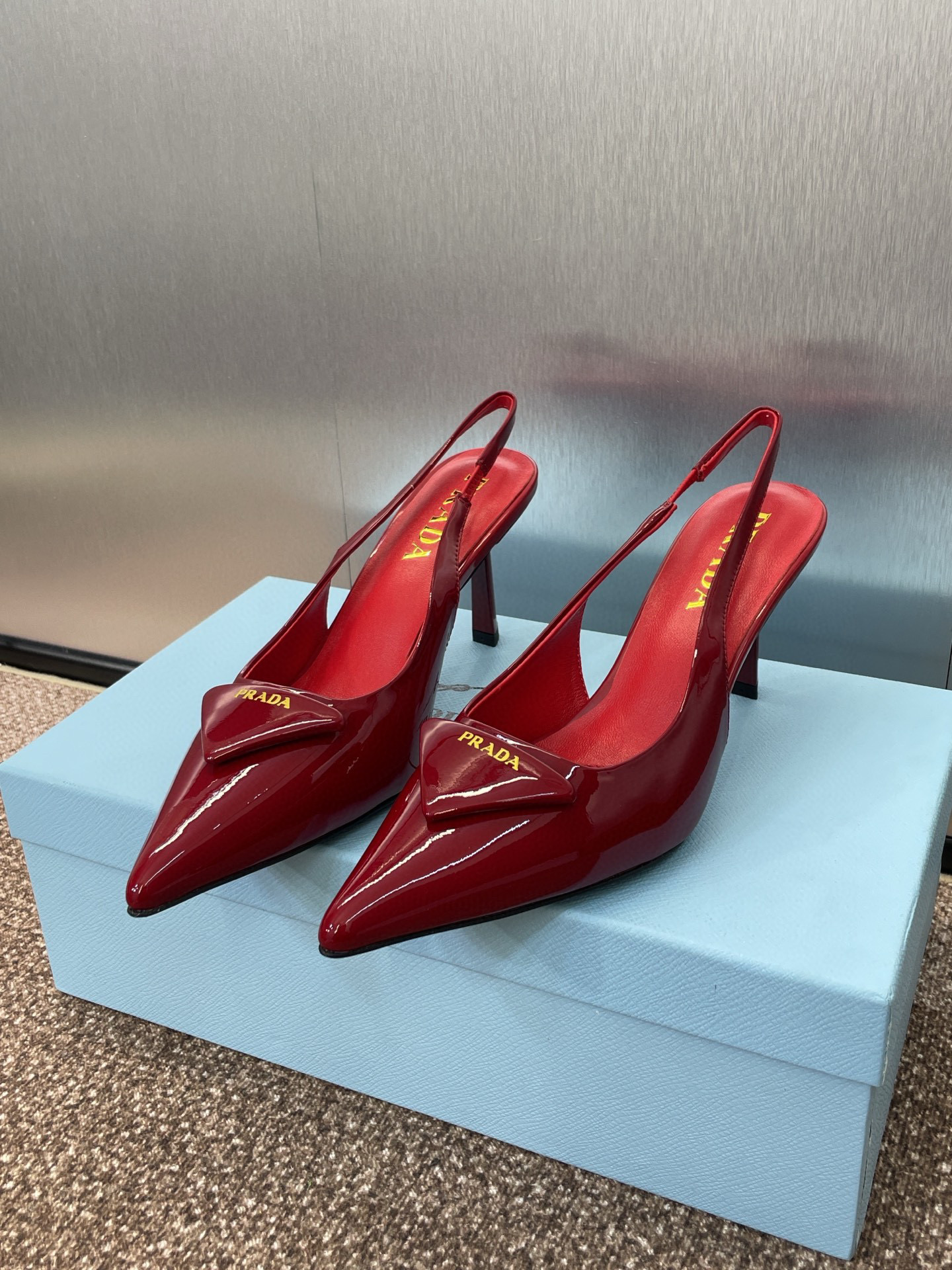 프라다 여자 샌들 7.5cm