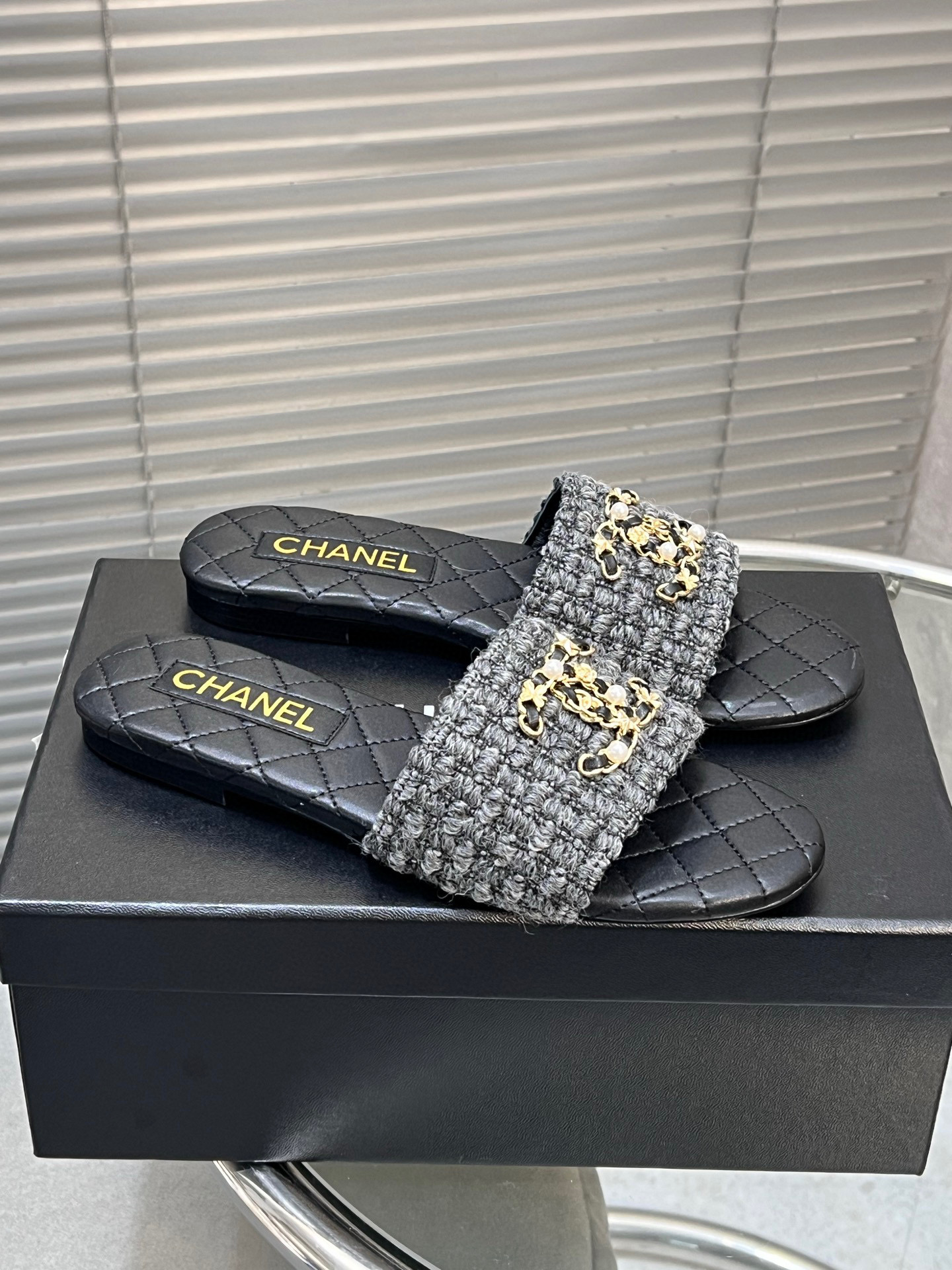 샤넬 여자 슬리퍼