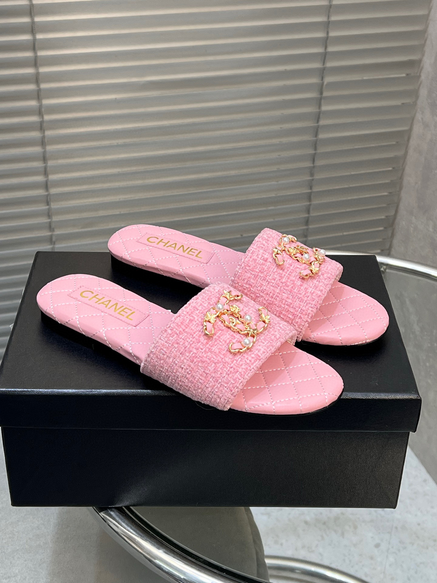 샤넬 여자 슬리퍼