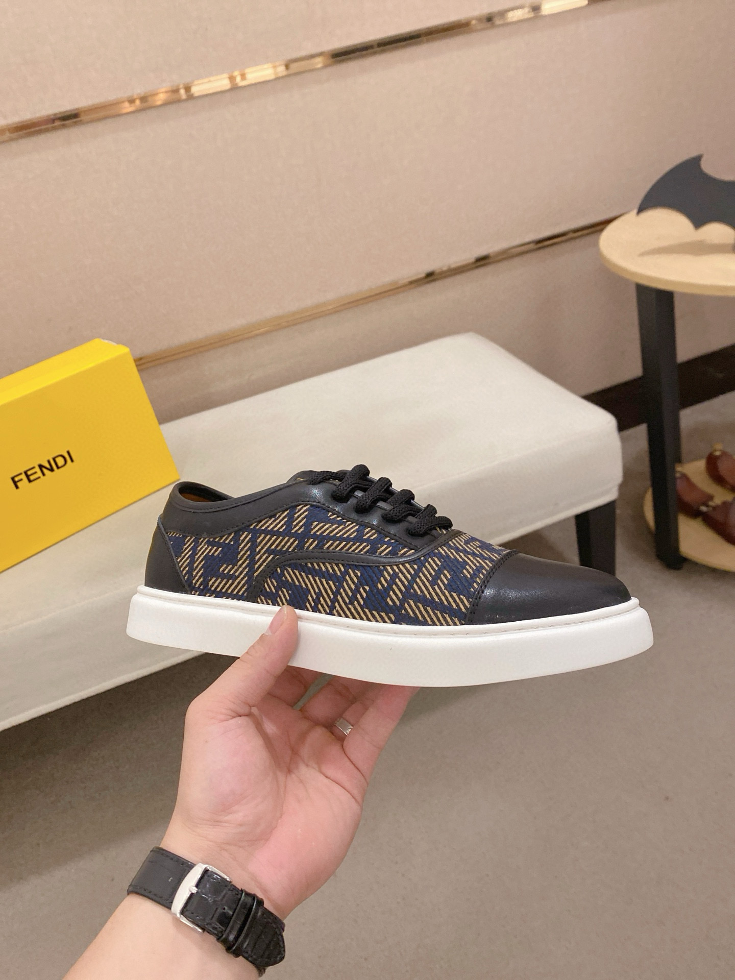 펜디 남자신발 운동화 스니커즈