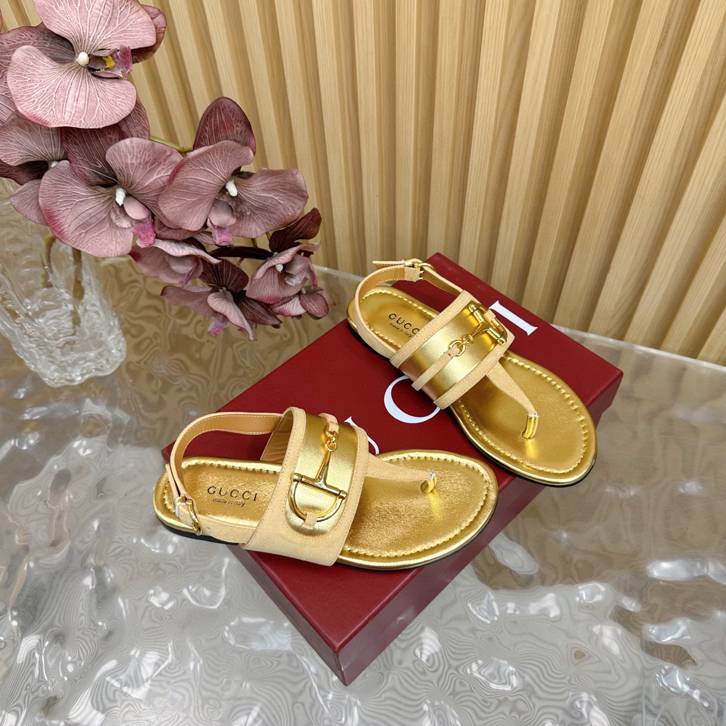 구찌 여자 샌들