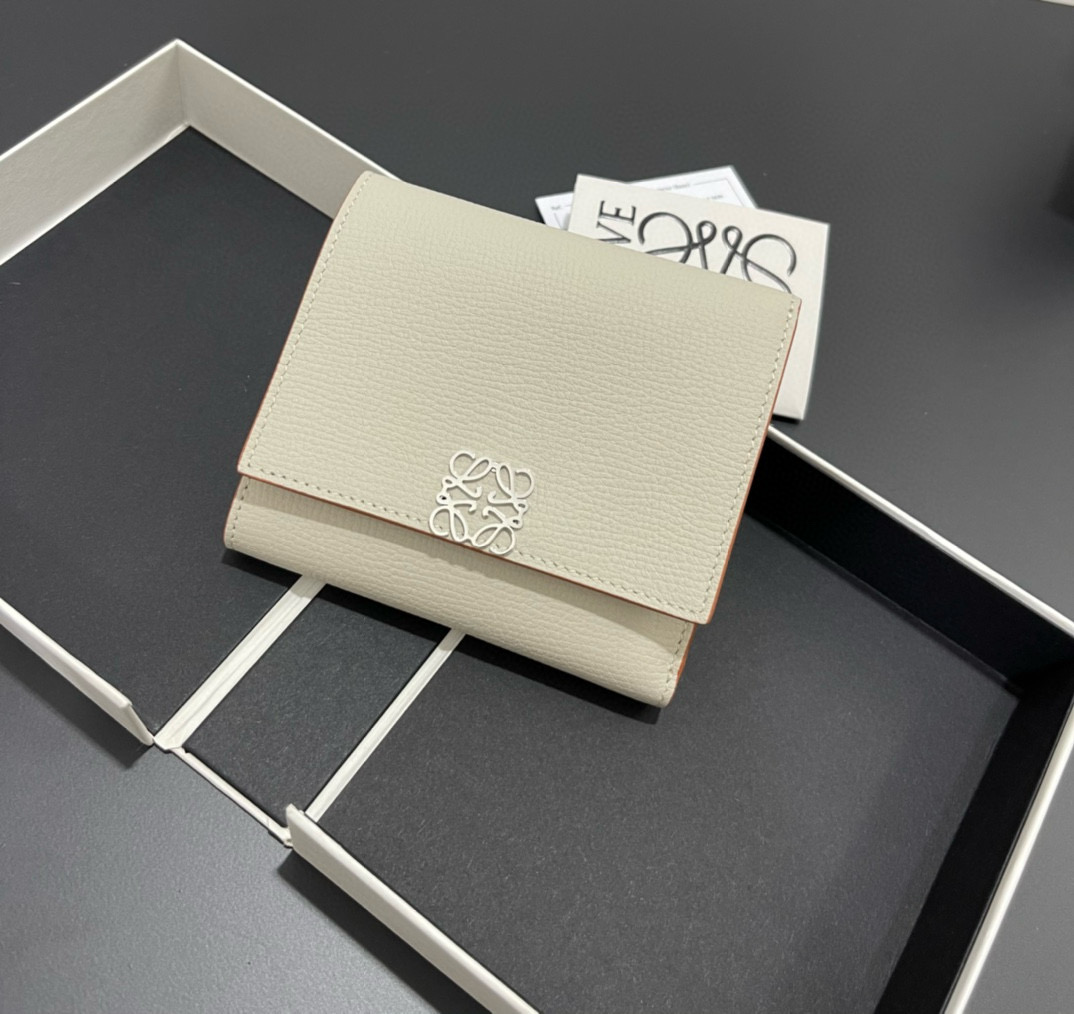 로에베 여자 반지갑