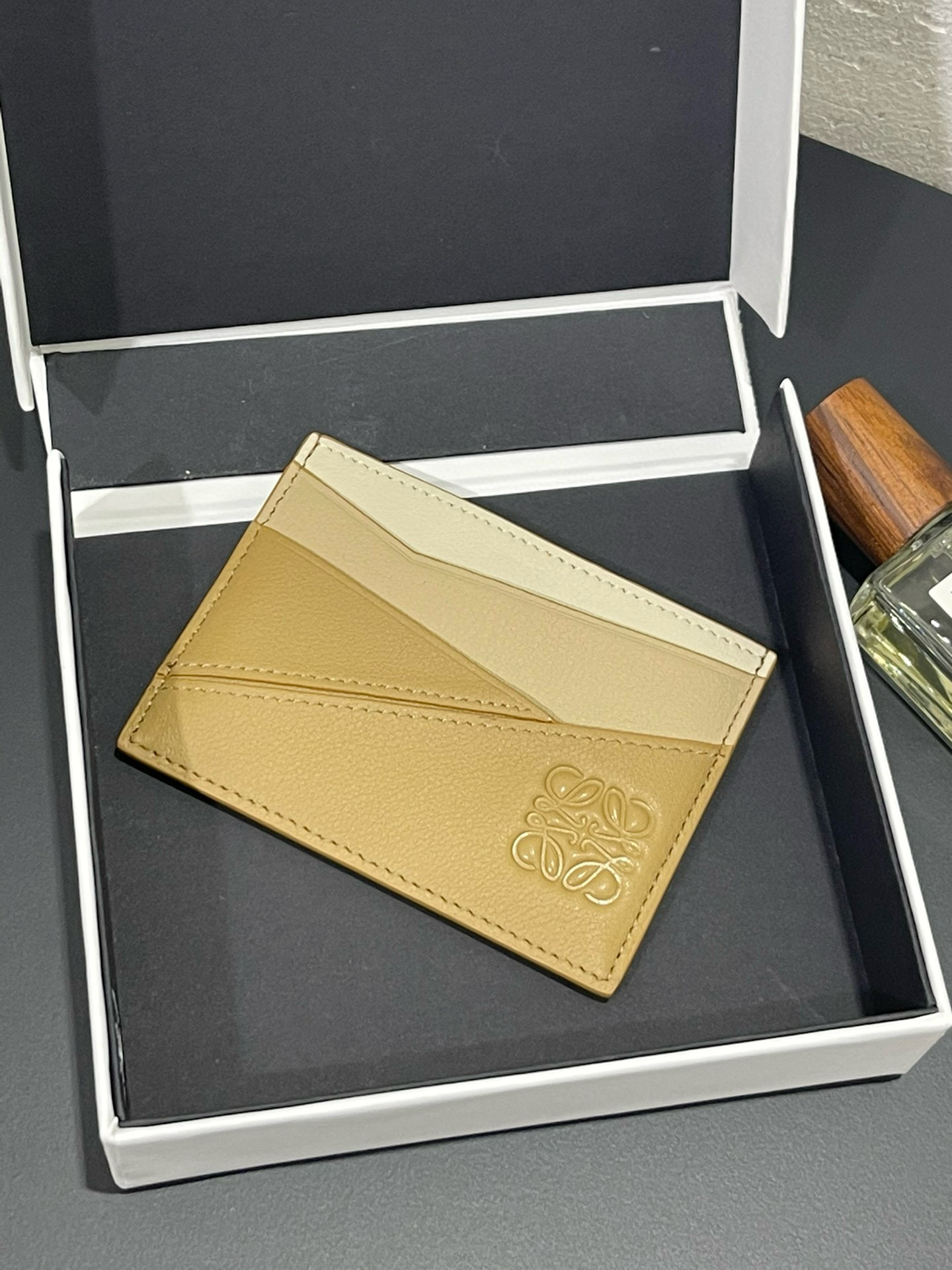 로에베 머니클립 카드지갑