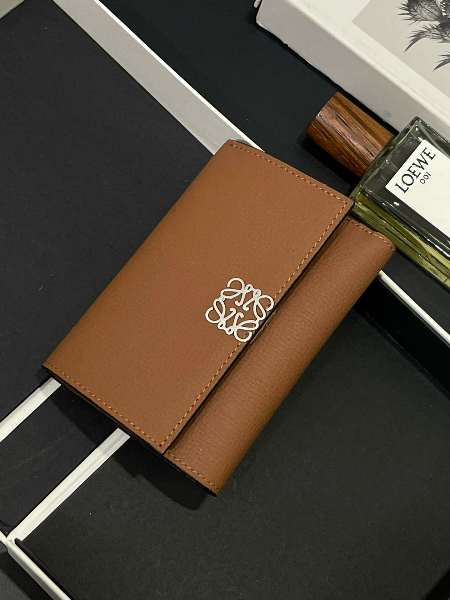 로에베 여자 반지갑