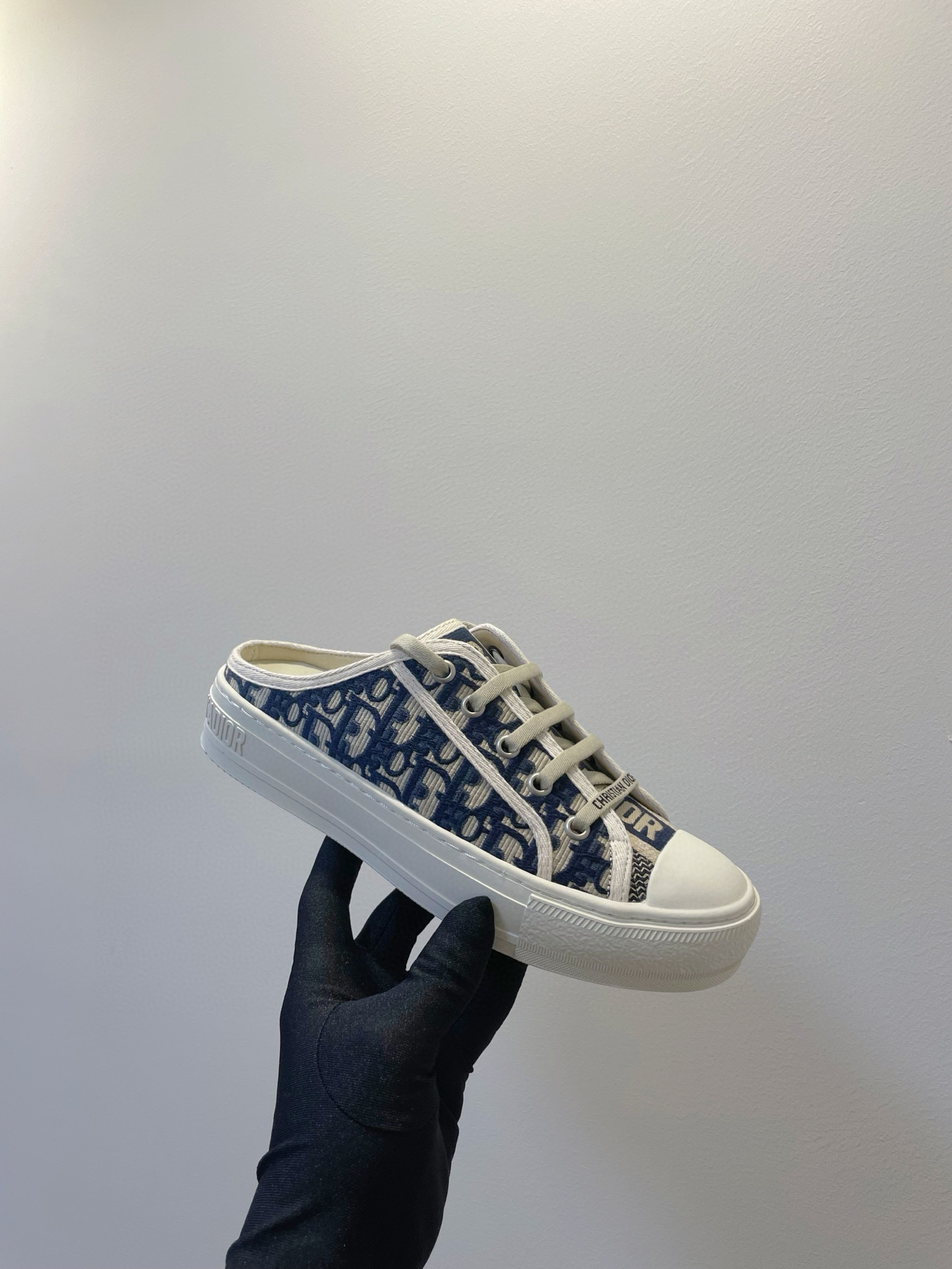 디올 여자 슬리퍼