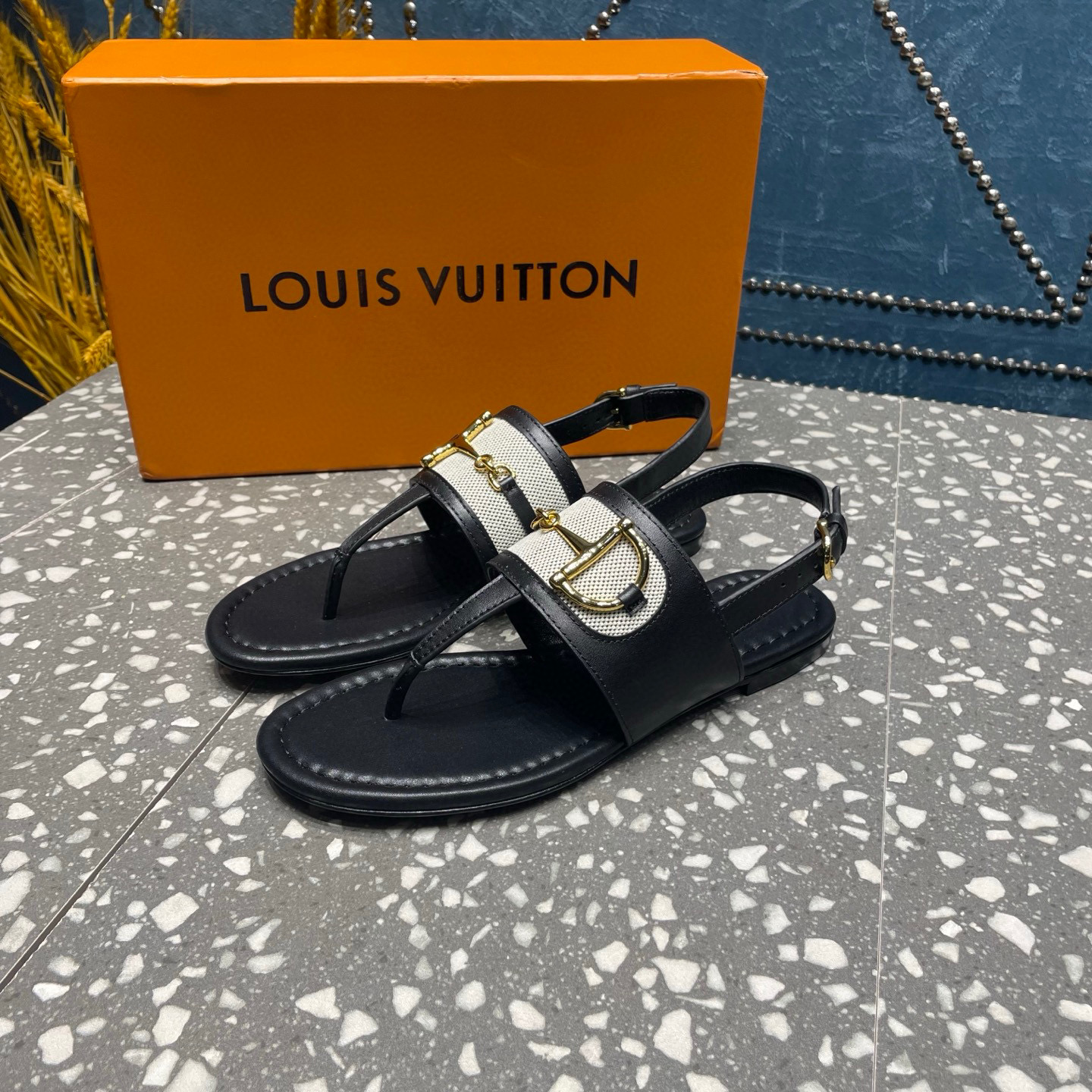 구찌 여자 샌들