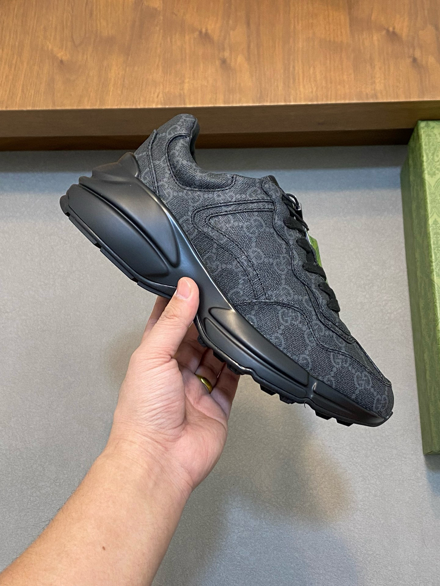 구찌 라이톤 남녀공용 신발 운동화 스니커즈