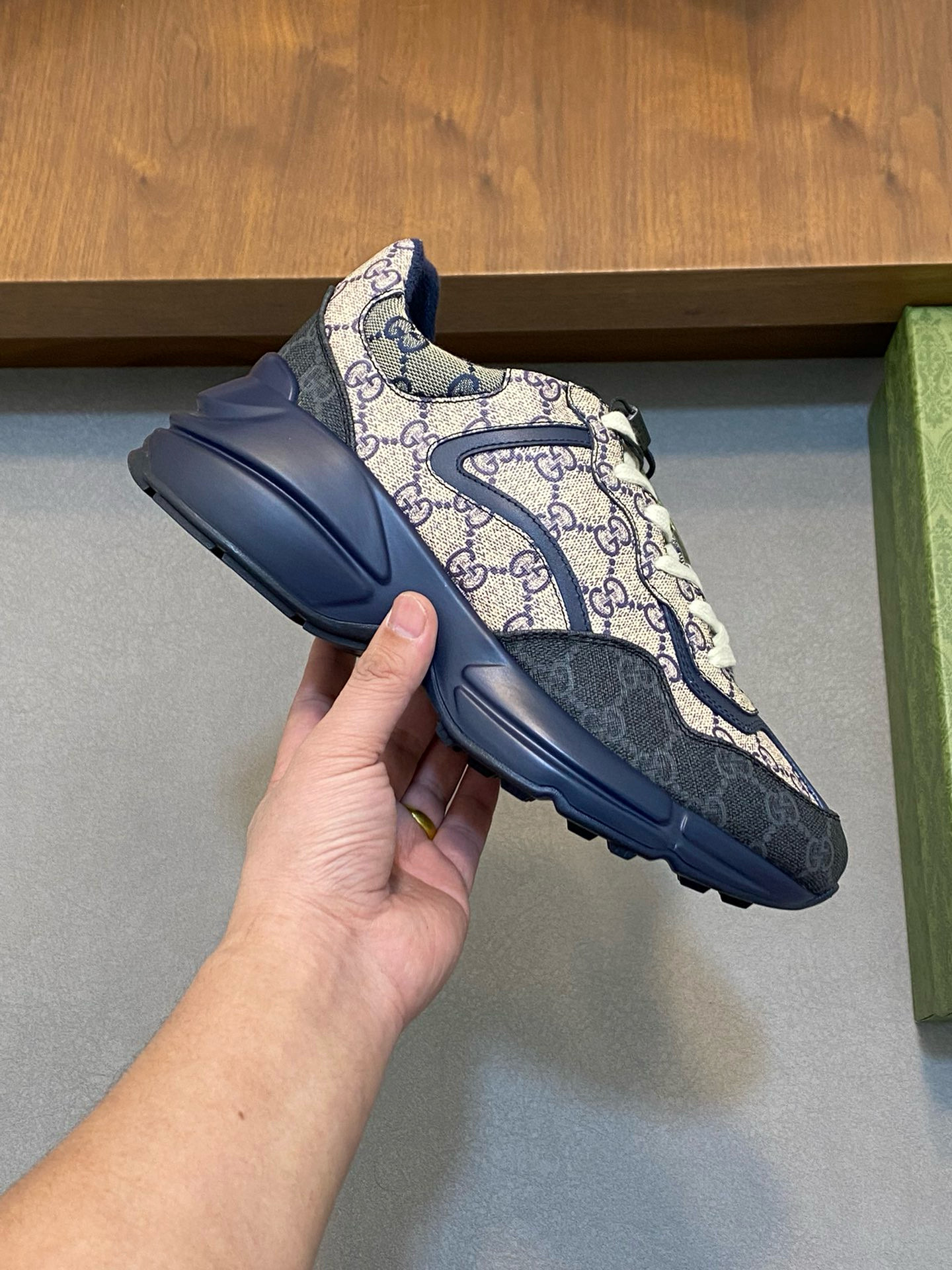 구찌 라이톤 남녀공용 신발 운동화 스니커즈