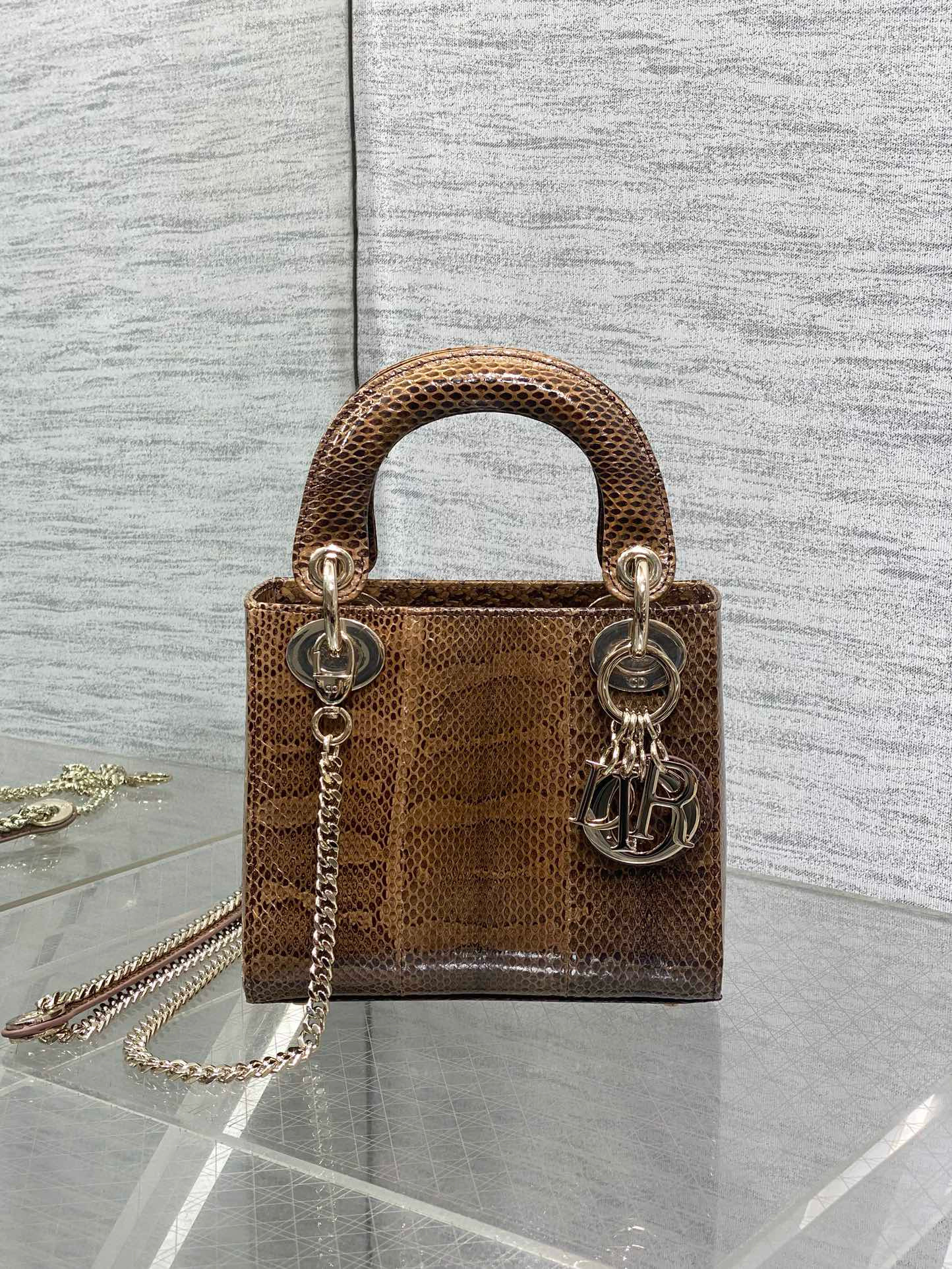 디올 레이디 백 여자가방