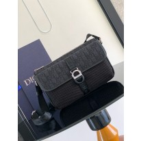 디올 남자가방