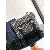 디올 남자가방